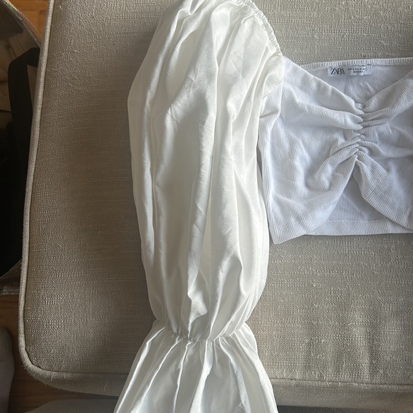 White cropped Zara shirt with oversized sleeves - Picture 3 of 4